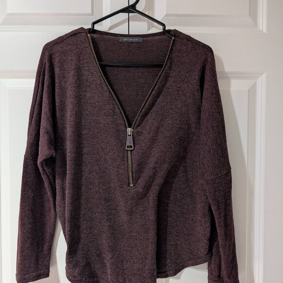 Suzy Shier Burgundy Knit Sweater Zipper V-Neck Size Large - Picture 2 of 3